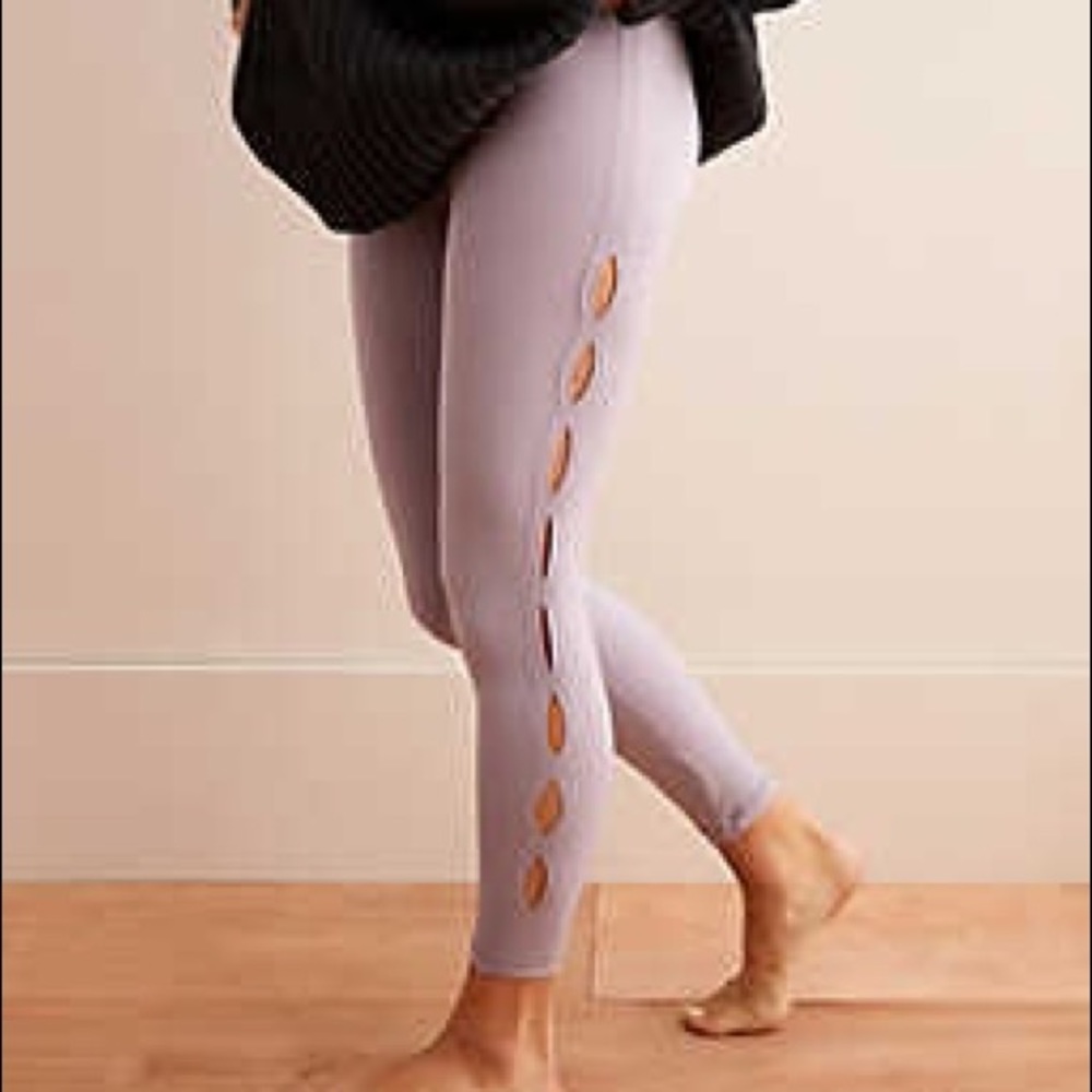 NWT Aerie Play High Waisted Keyhole 7/8 Le…